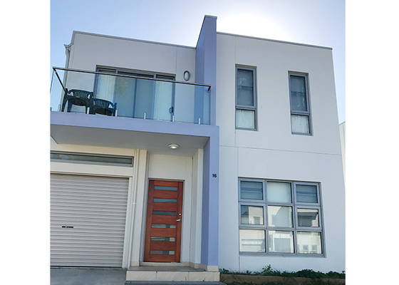 Light Prefab Steel House Good Earthquake Proof Prefab Metal Buildings