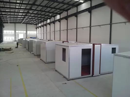 High quality Foldable Portable Emergency Shelter / After-Disaster Housing / Sandwich Panel Housing