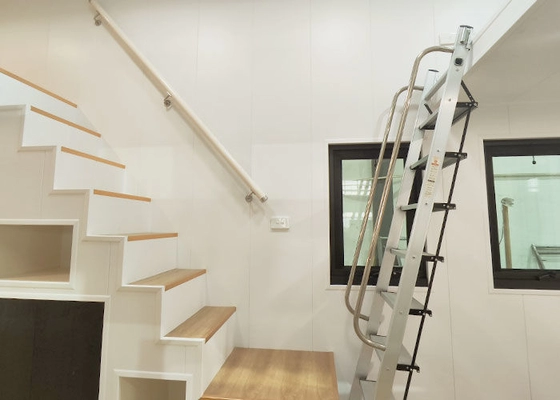 Wheeled Light Steel Prefab Tiny House With Metal PU Sandwich Panel Wall And Trailer