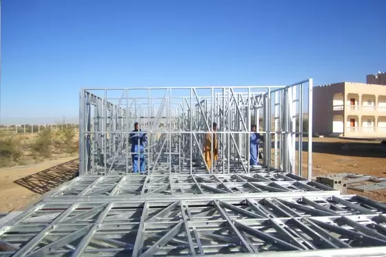 Aus Single Storey Villa with Garage Light Steel Prefab Modular Villa CE Standard Custom House With New Design