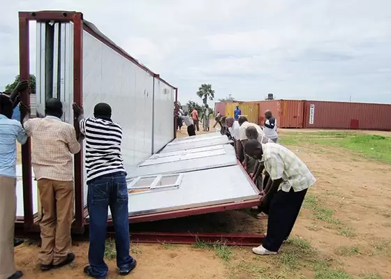 Sandwich Panel White Foldable Emergency Shelter/ Steel Frame Foldable House