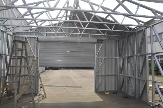 Fireproof Light Steel Frame Metal Prefab Car Shed With Steel Sheet Cladding Park home
