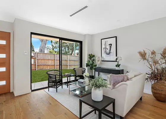 Wpc Cladding Light Gauge Steel Prefabricated Villas Eps Sandwich Panel Prefab Villa